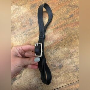 Black curb strap